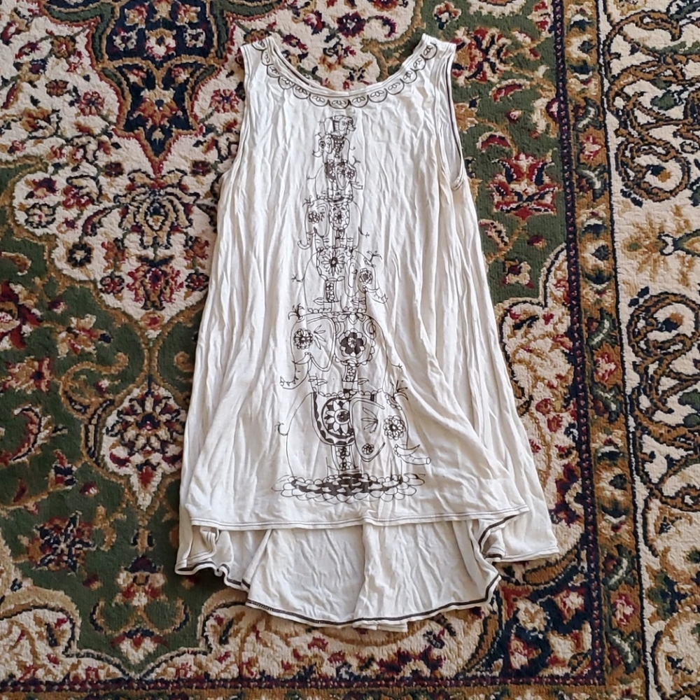 Chelsea & Violet Cream Elephant Tunic, XS